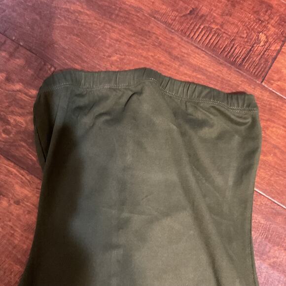 2 Fitted Stretch Dresses - Size Medium - Picture 8 of 11